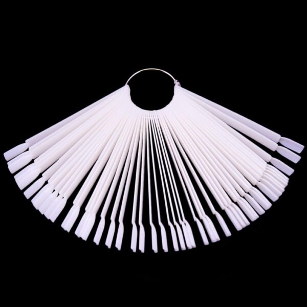 Setti 50 tyhjästä kynsilevystä