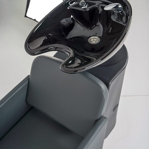 Takumi Kai Davis kampaamon pesupaikka, musta allas