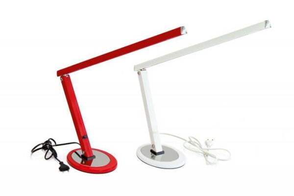 Musta Manikyyrilamppu