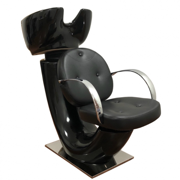 Pesupaikka Eve, musta allas